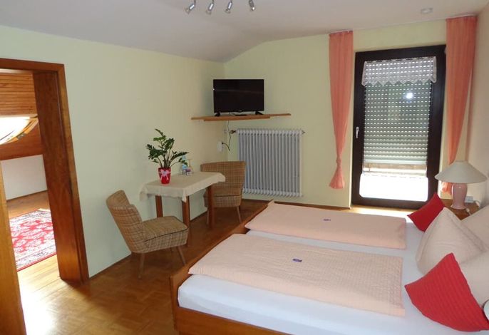 Familienzimmer / Nr. 10 / 38 qm
