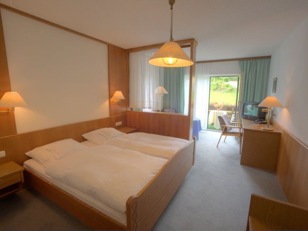 Doppelzimmer III