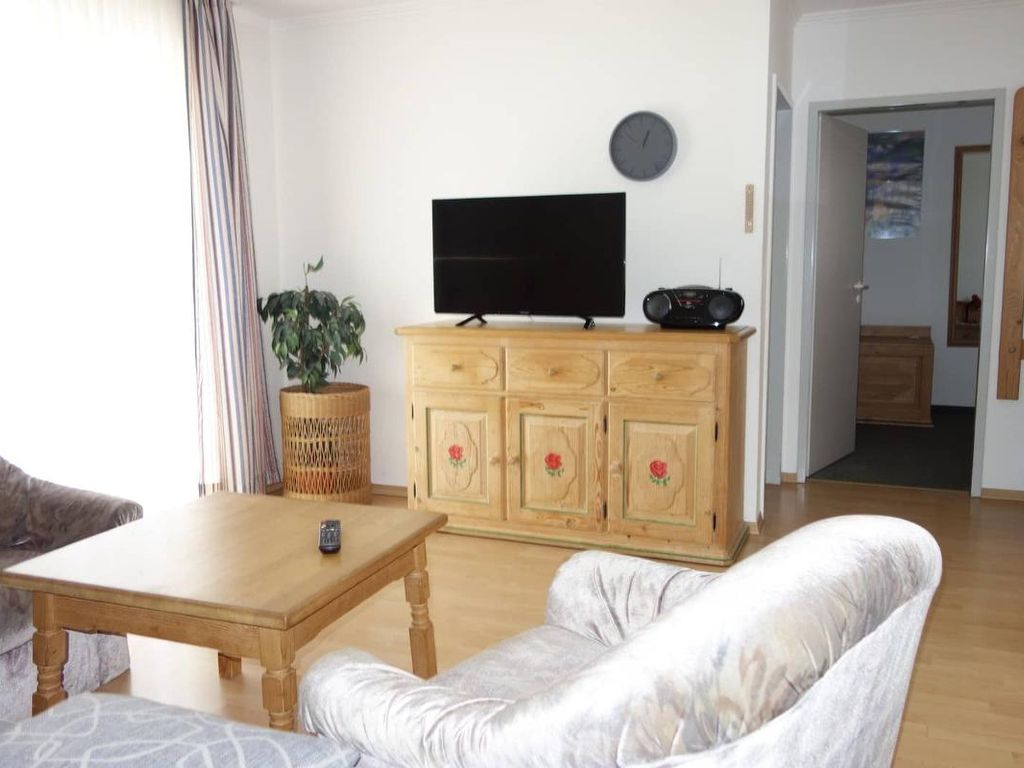 3-3-02-Wohnzimmer