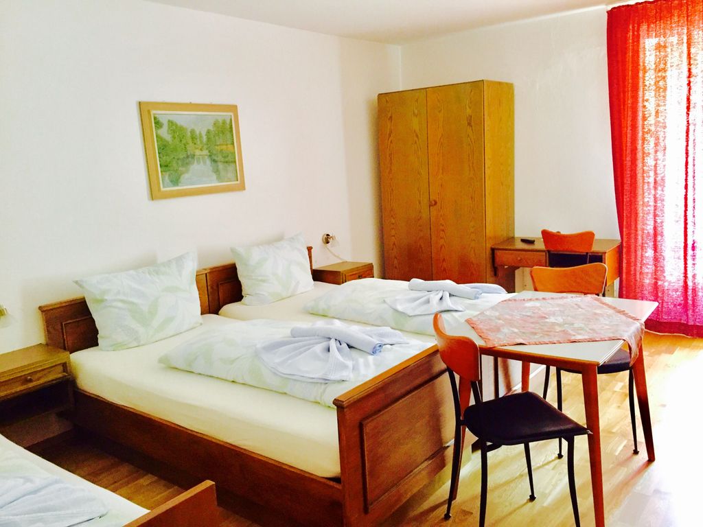 Dreibettzimmer
