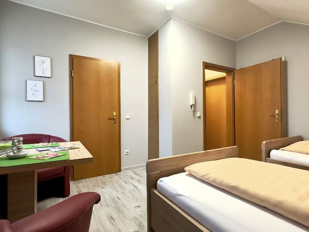 Einzimmer-Apartment Wohn- und Schlafraum
