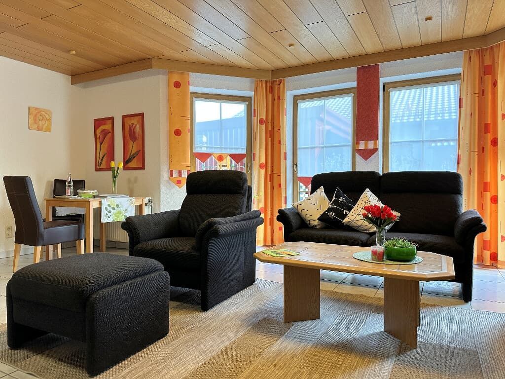 FeWo-A-Wohnzimmer-1.jpg