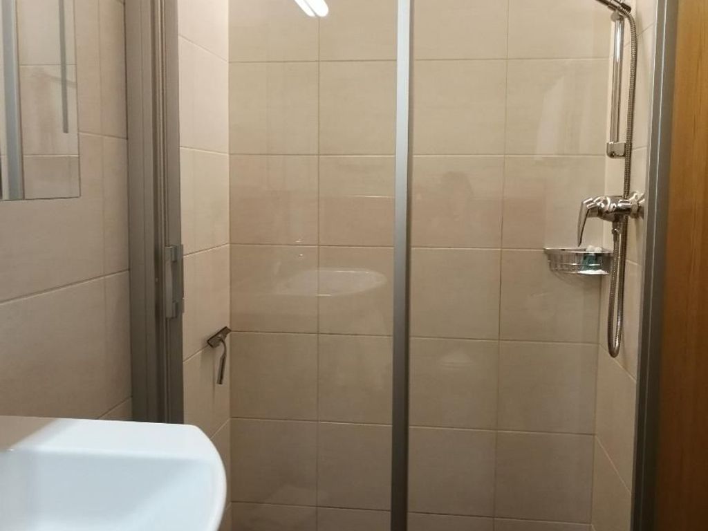 Zimmer 1 Bad a