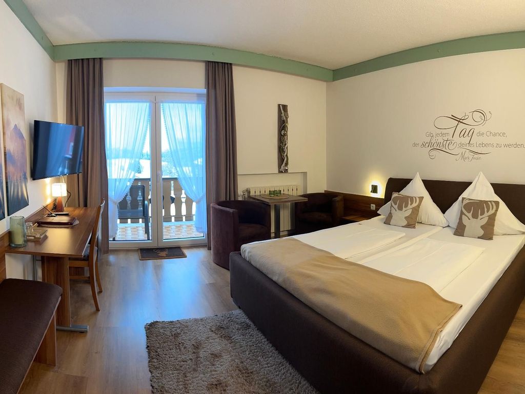 Landgasthof    ZUR NEUEN POST  Familie Wurm in Herzogsreut