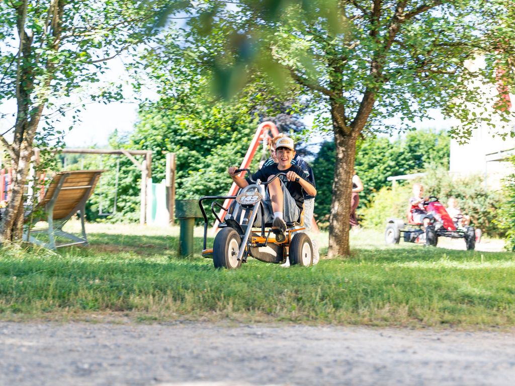 Spielende Kinder FH-Haeckler - © C- Ferienhof Häckler