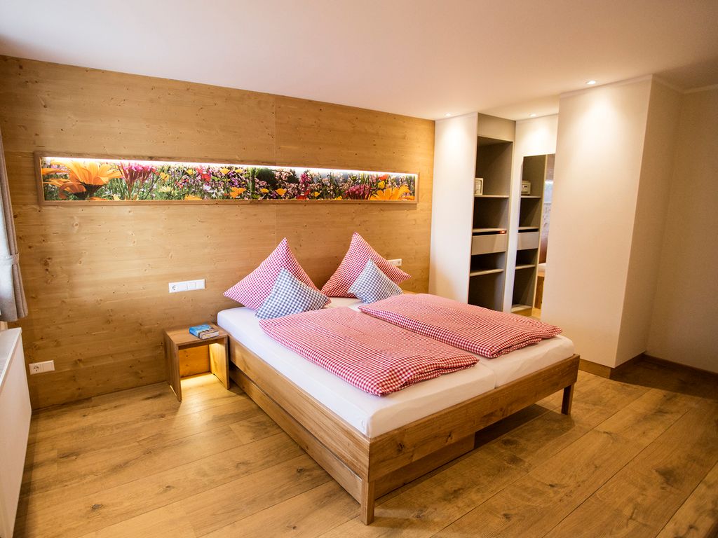 Ferienwohnung 4 Kuhstall Schlafzimmer 2