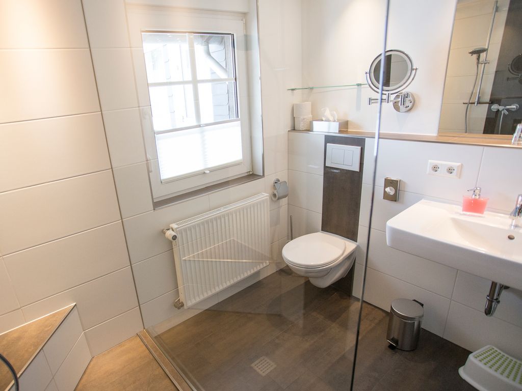 Ferienwohnung 7 Heuboden Badezimmer 1