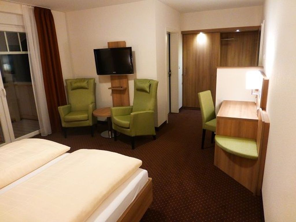 Doppelzimmer mit Balkon_