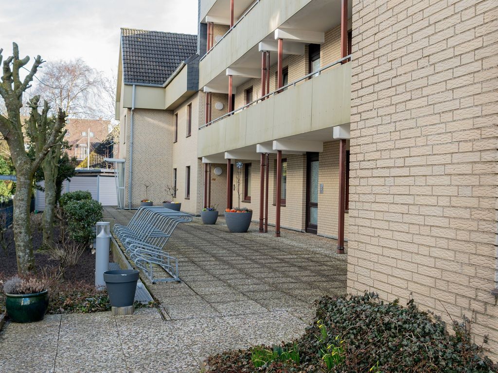 Weg zum Eingangsbereich
