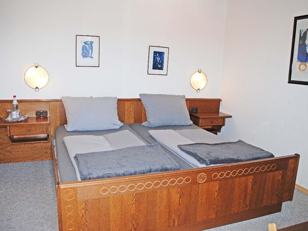 Zimmer 10 Bett