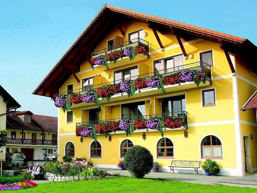 Preishof "direkt am Golfplatz Bad Füssing-Kirchham"