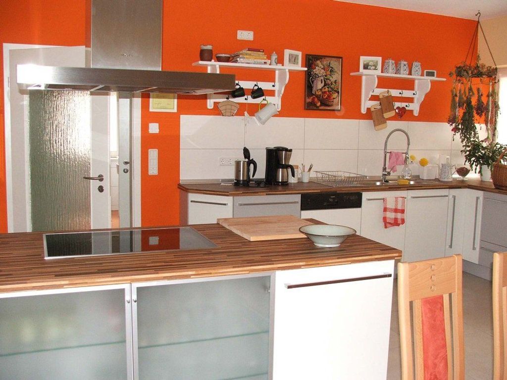 Großzügige Küche in der unteren Ferienwohnung