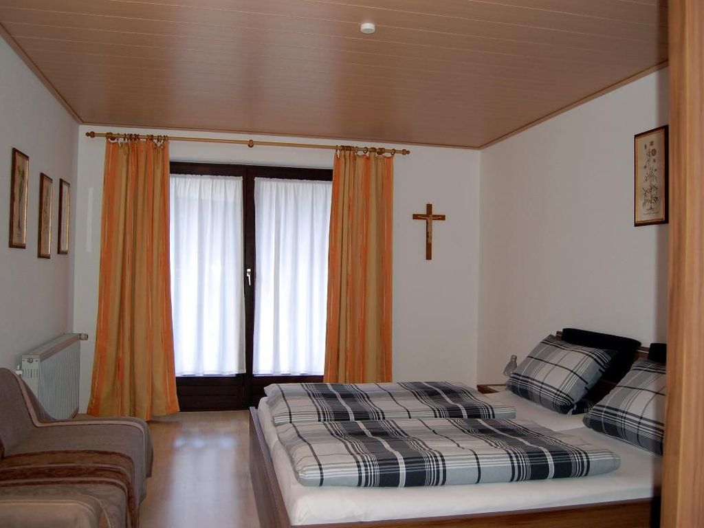 08 Schlafzimmer 2