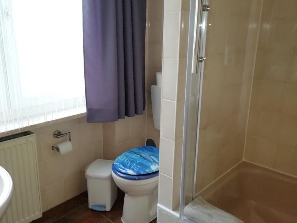 Bad Zimmer 5