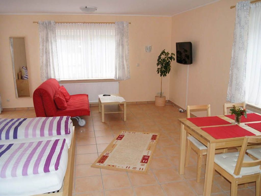 Wohn- und Schlafzimmer