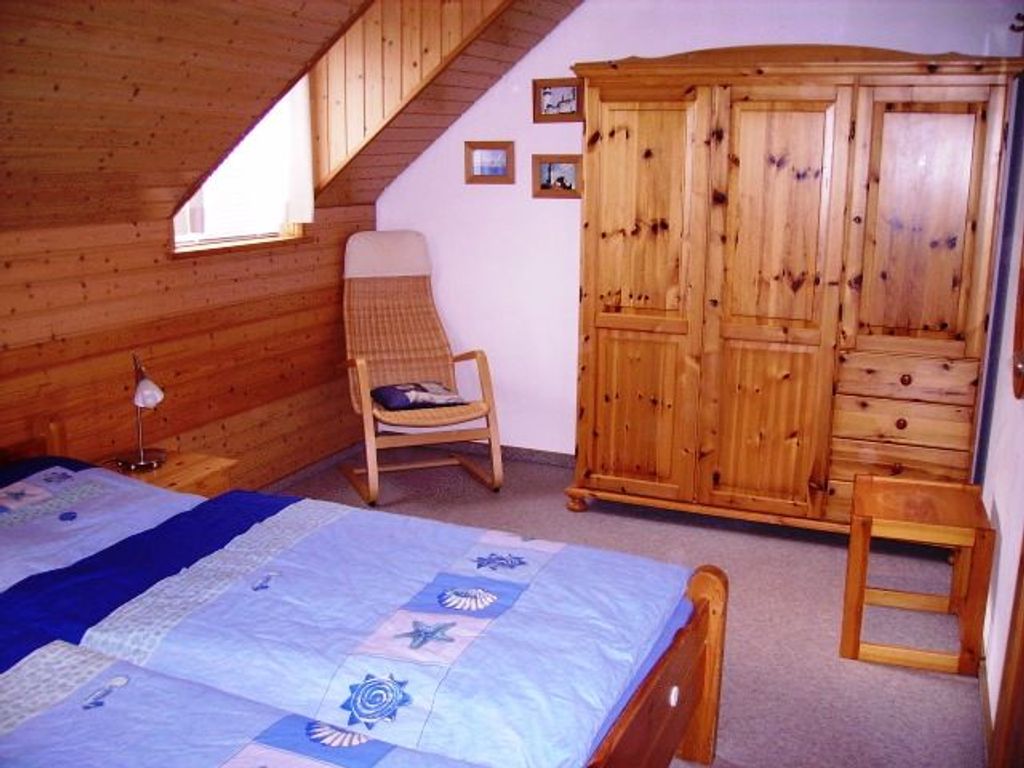 Schlafzimmer mit Doppelbett