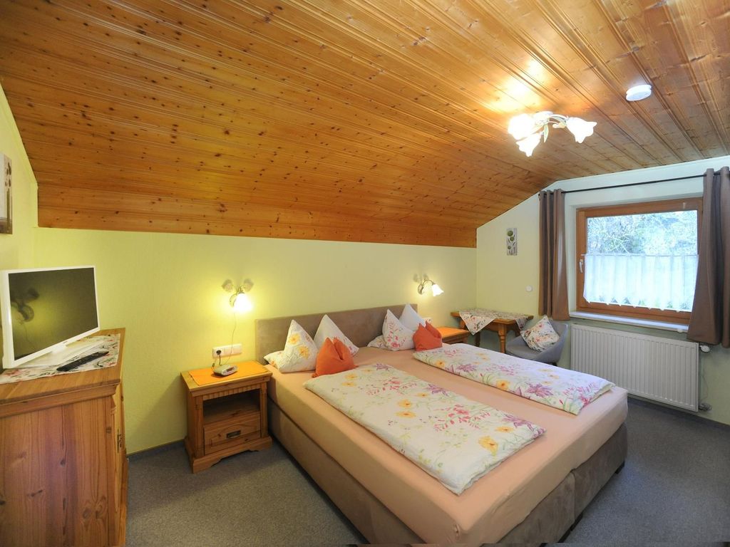 Schlafzimmer 1 FW II