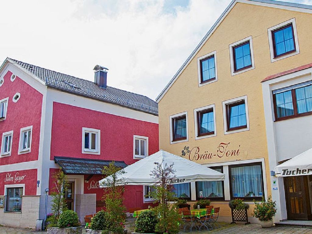 Hotel-Gasthof " Zum Bräu-Toni "