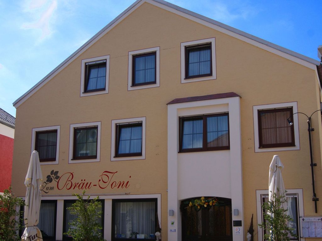 Hotel-Gasthof " Zum Bräu-Toni "