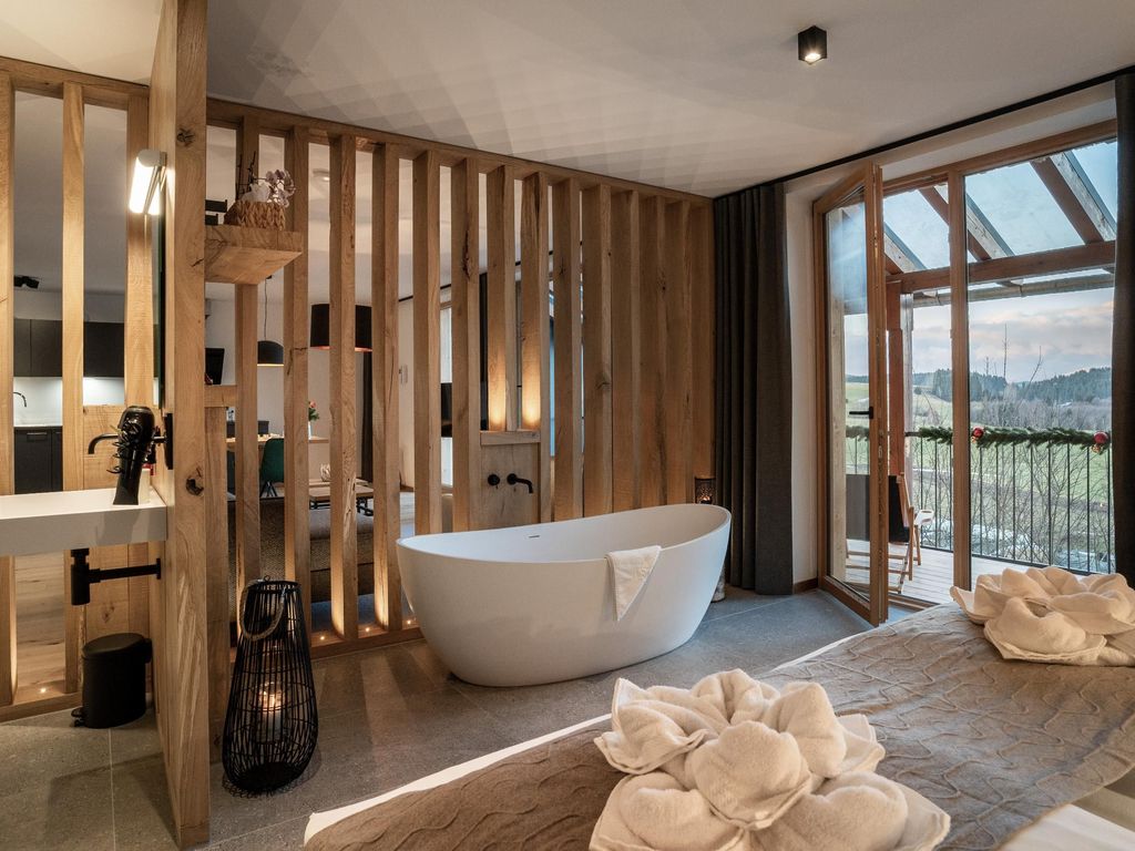 FORSTGUT - Chalets & Suiten