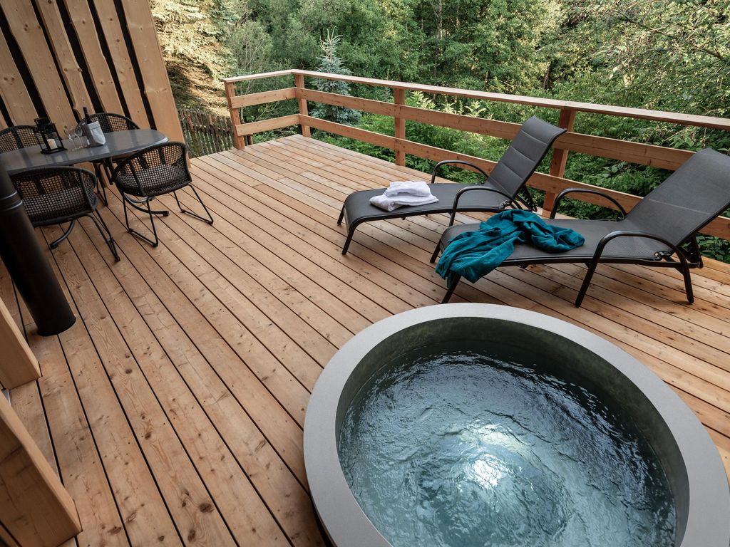 FORSTGUT - Chalets & Suiten