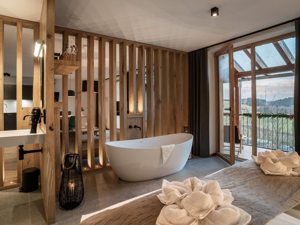FORSTGUT - Chalets & Suiten