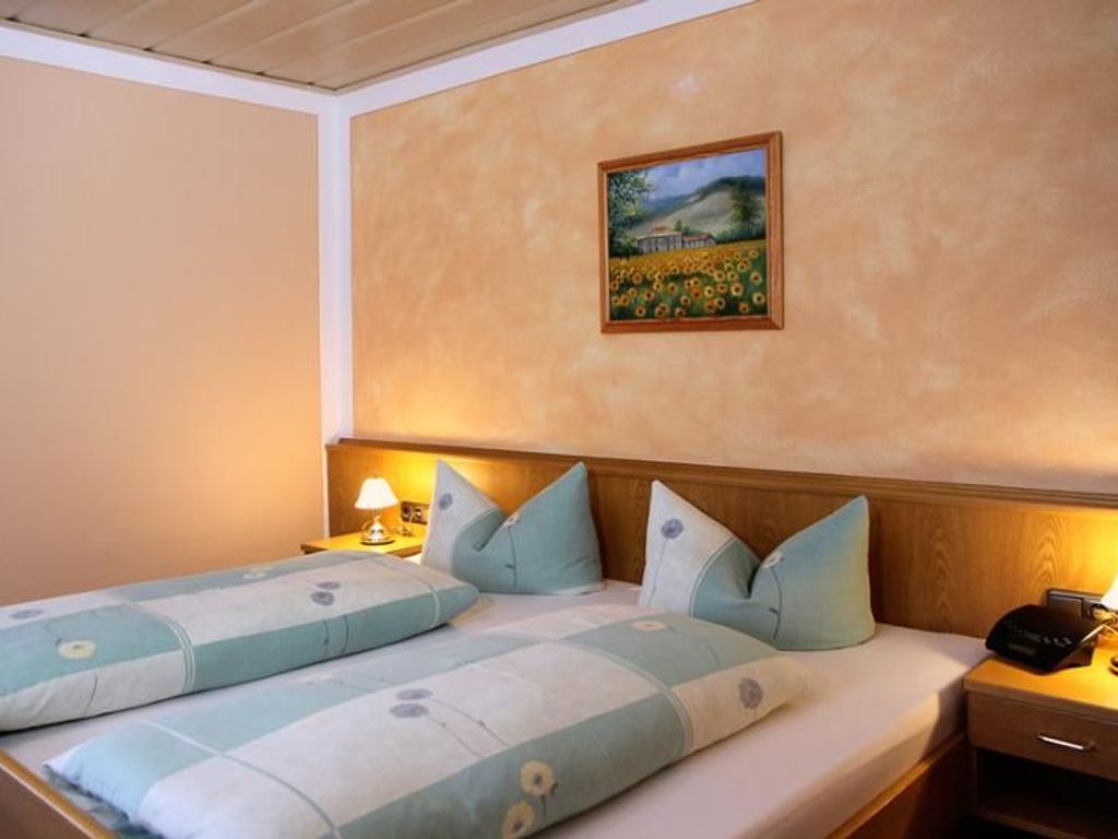 32 Schlafzimmer