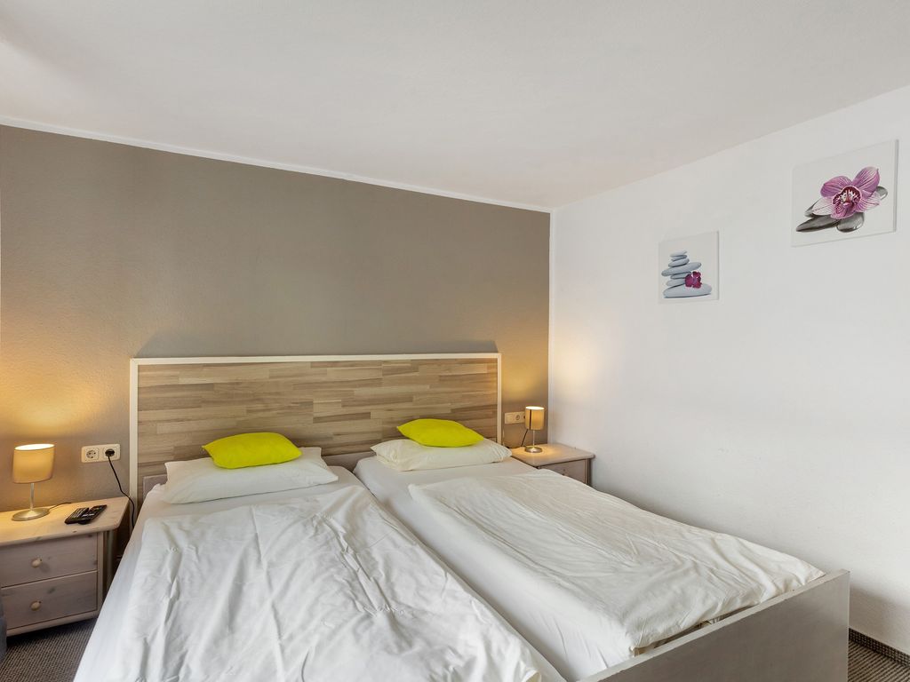 BEDROOM, INSIDE