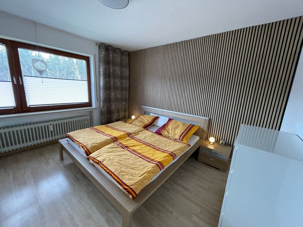 Schlafzimmer mit Doppelbett