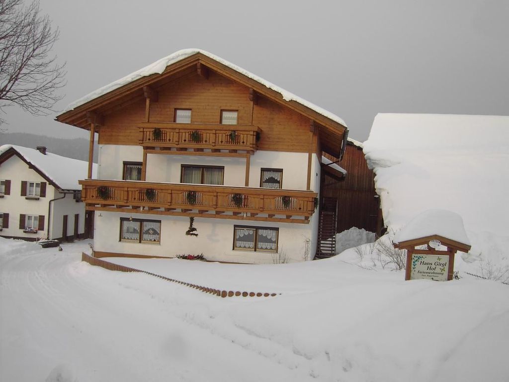 Hans-Girgl-Hof