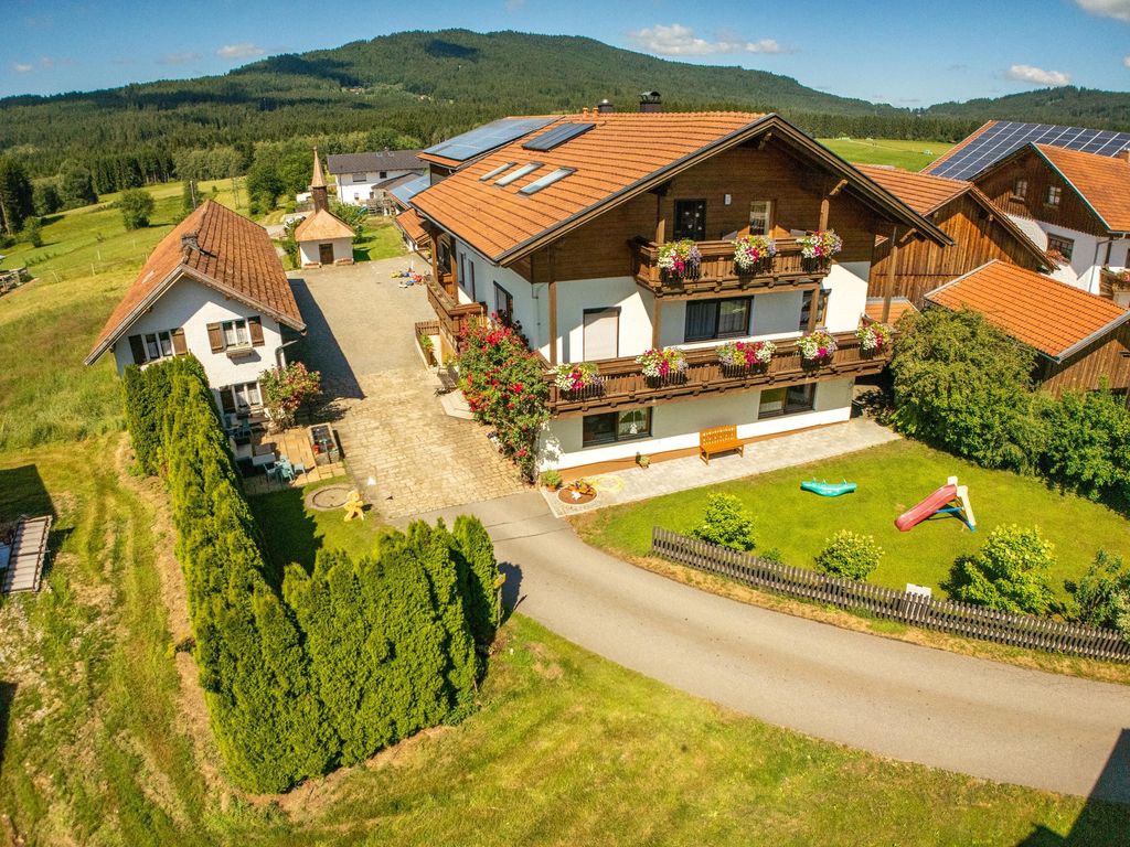 Hans-Girgl-Hof