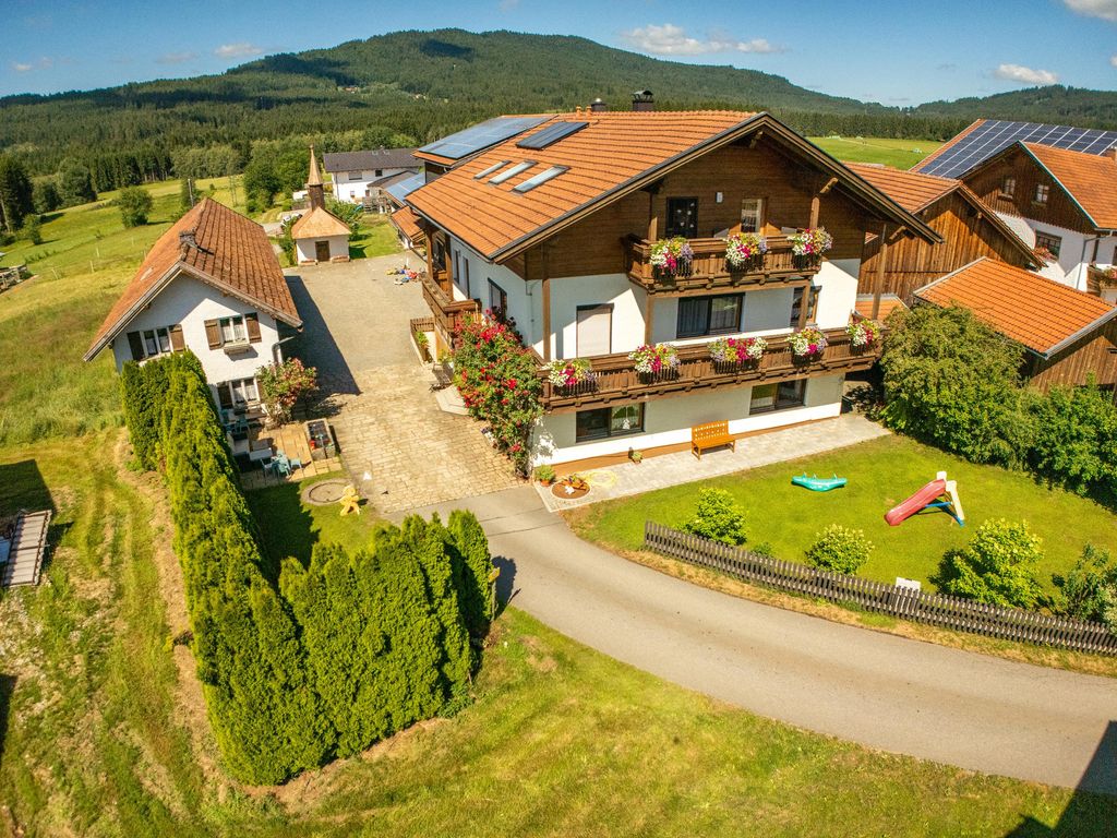 Hans-Girgl-Hof