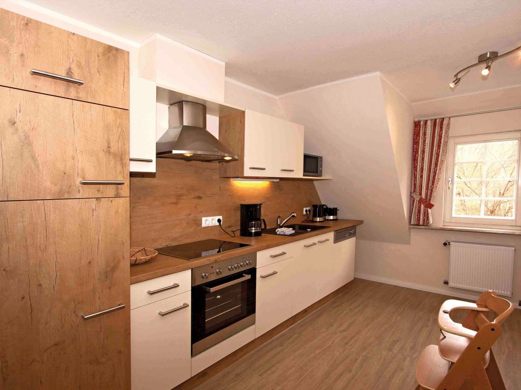 KITCHEN, INSIDE