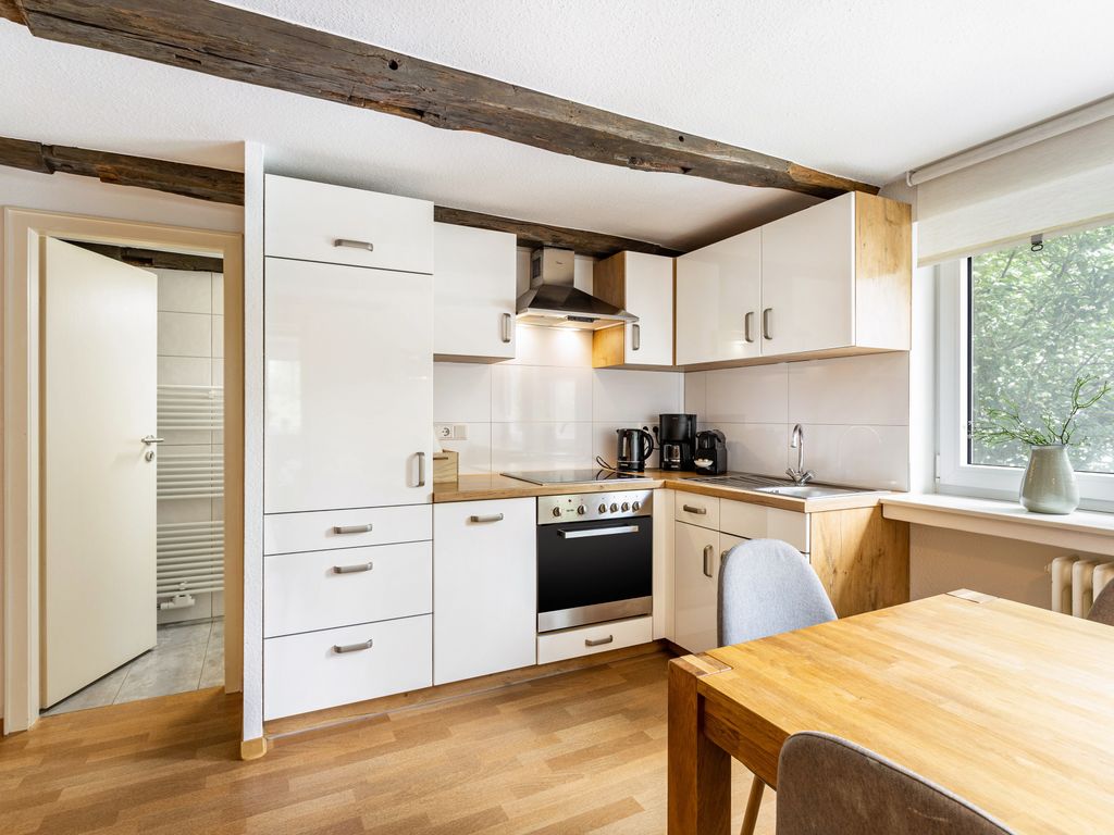 KITCHEN, INSIDE