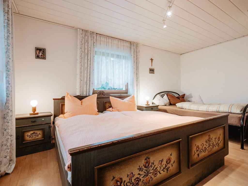 Schlafzimmer 2