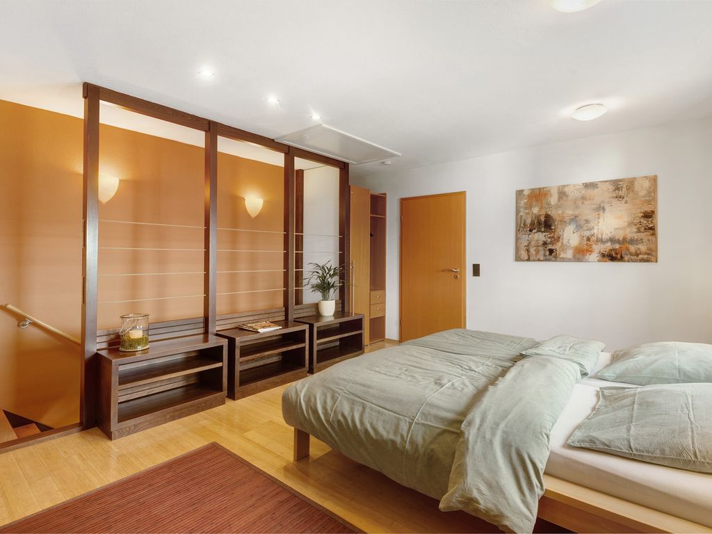 BEDROOM, INSIDE
