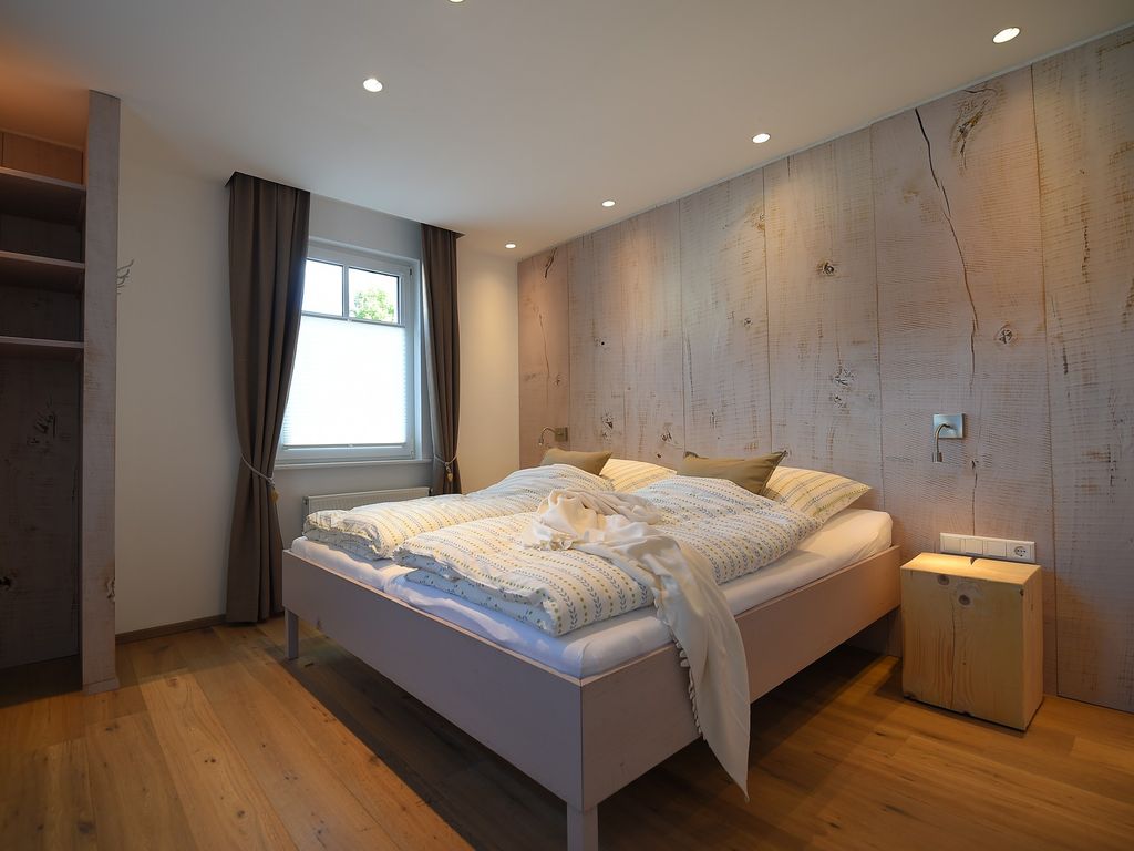 BEDROOM, INSIDE