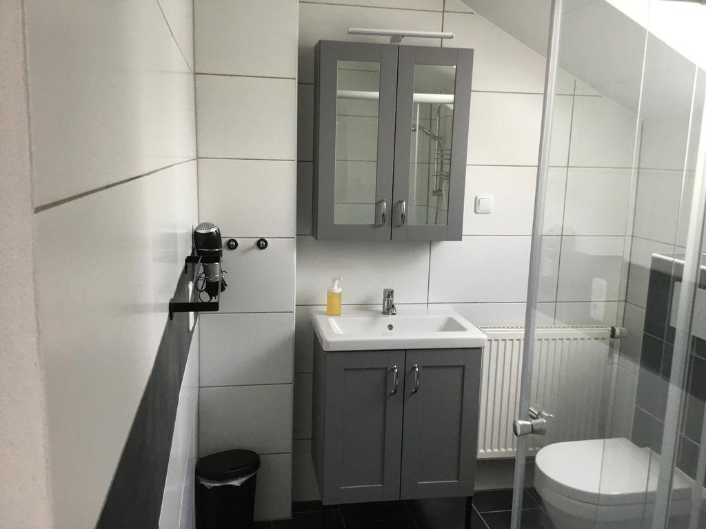 DU/WC FEWO 1