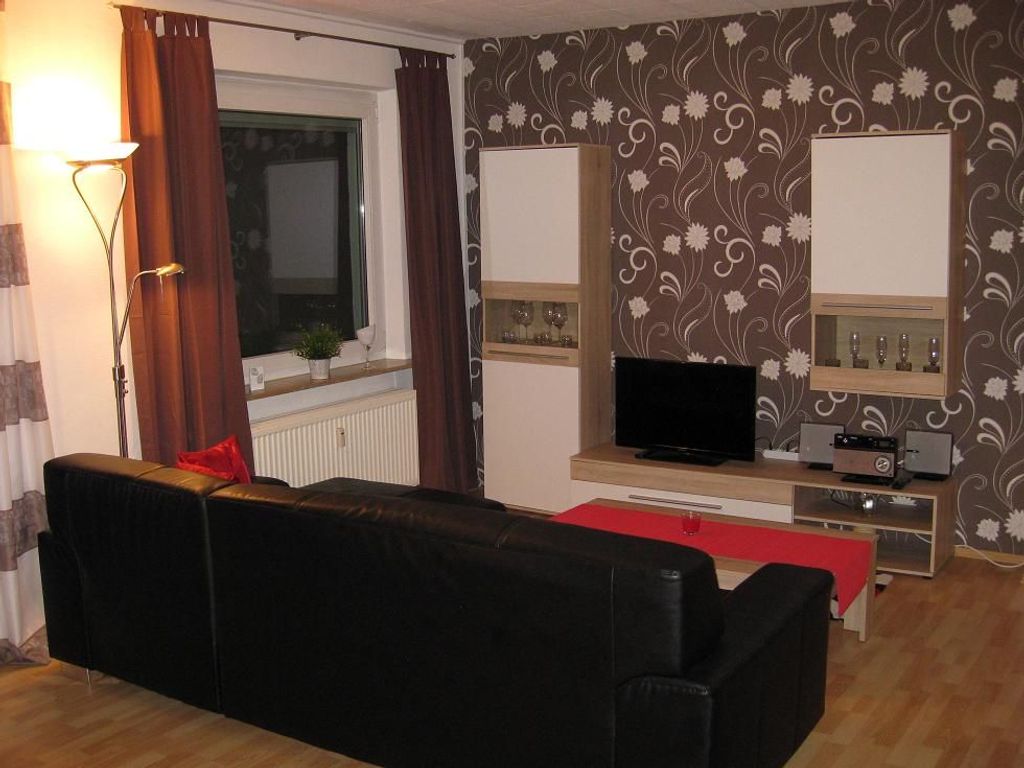 Wohnzimmer mit Schlafsofa 1
