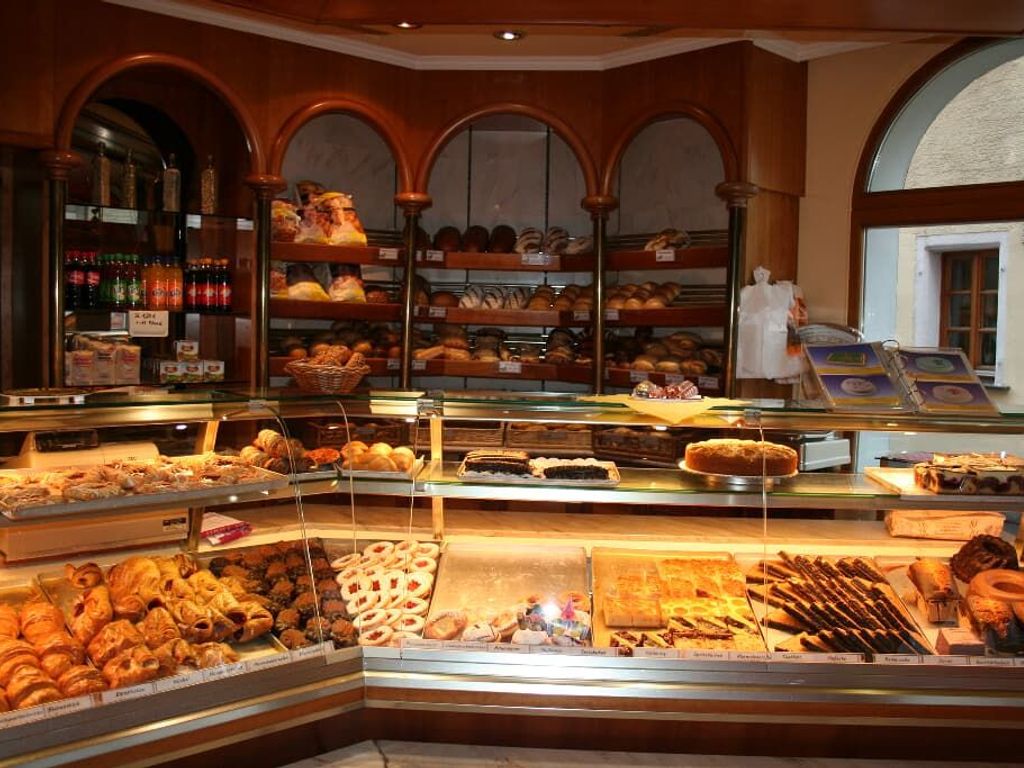 Täglich frische Torten und Gebäck