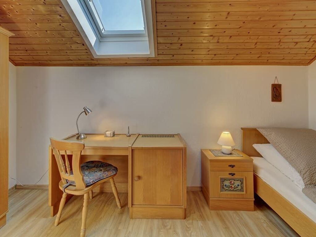 einzelbettzimmer.jpg