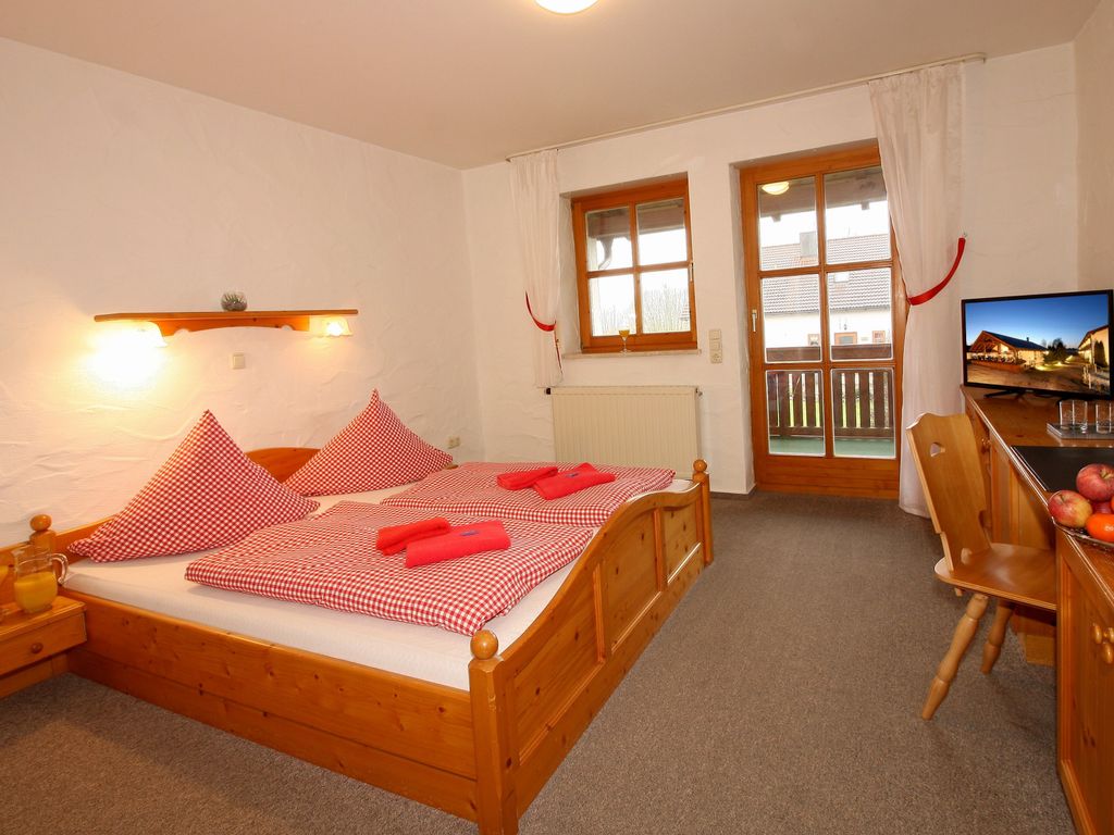 Zimmer mit Balkon