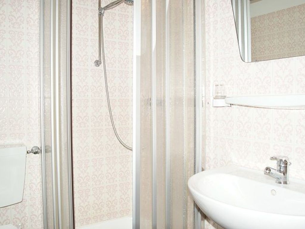 Badezimmer - Einzelzimmer D
