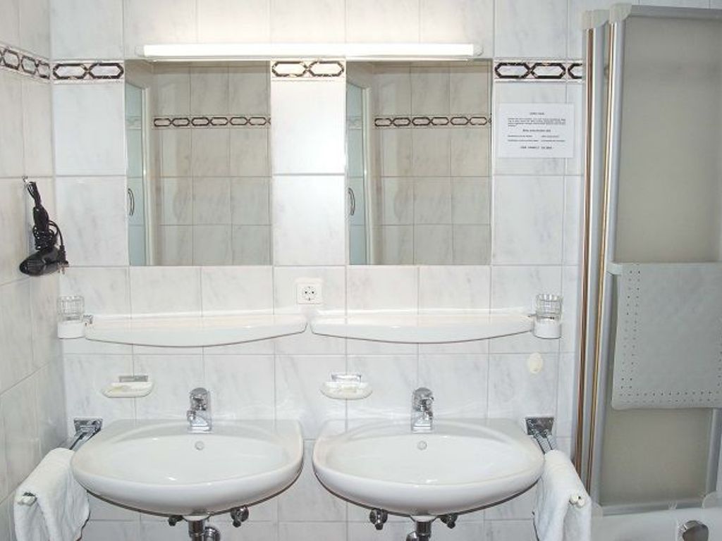 Badezimmer - Doppelzimmer B