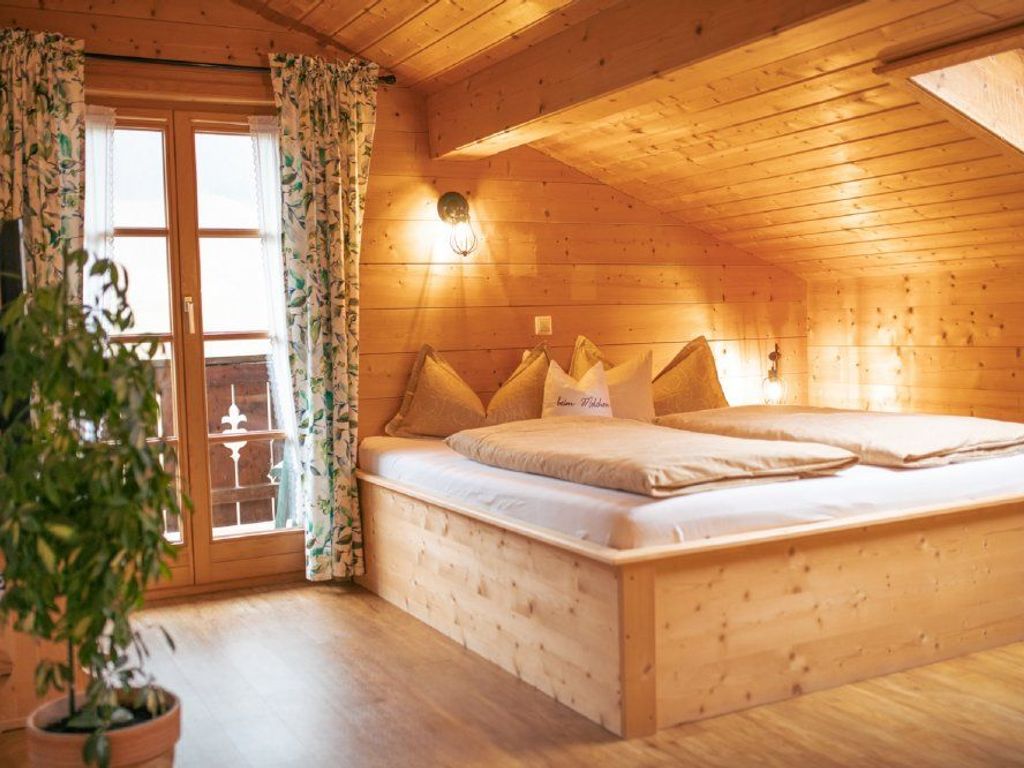 hollerstaude-schlafzimmer