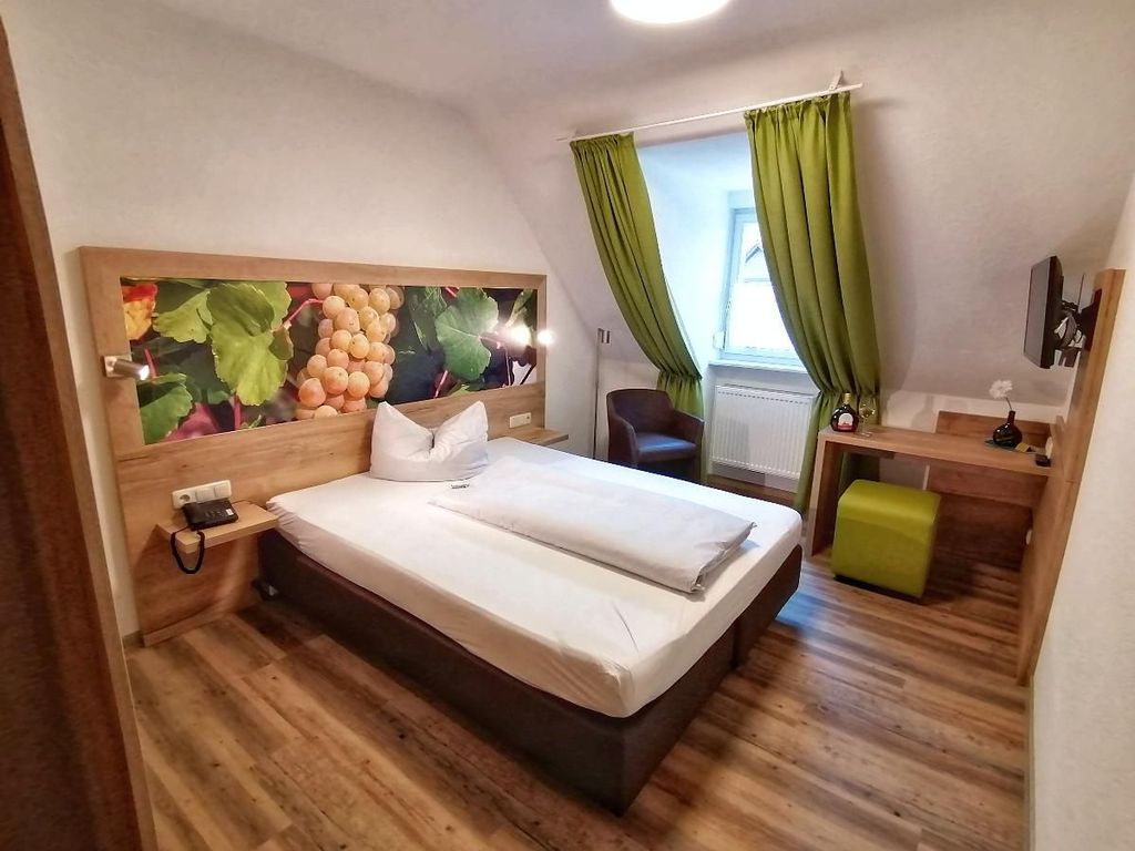 Gasthof Hotel Weinbau "Zum Goldenen Ochsen"