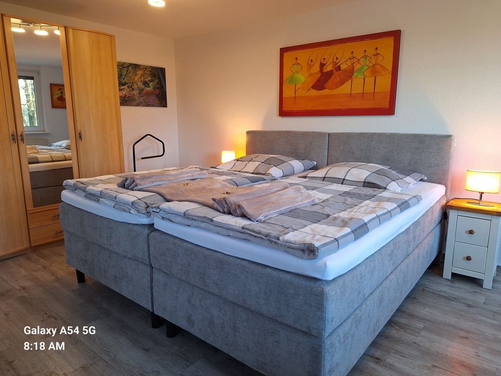 BEDROOM, INSIDE