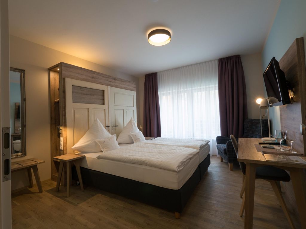 Weinbar und Hotel Fahr Away