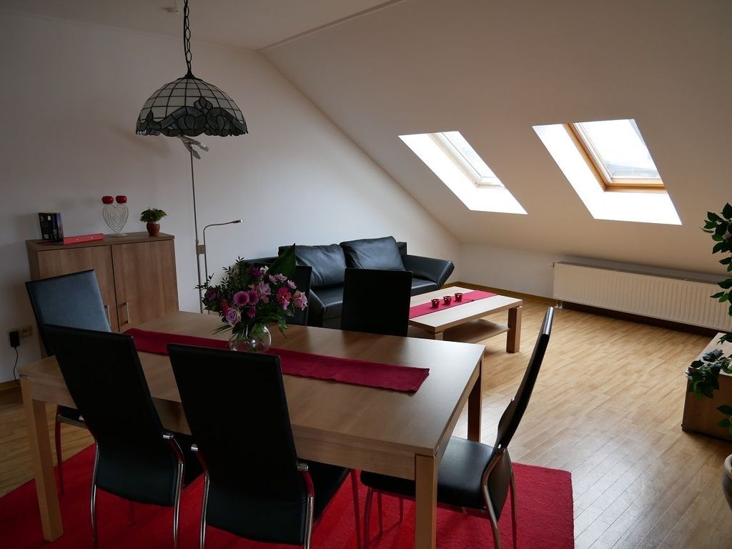 Wohn-Esszimmer FEWO Spätburgunder