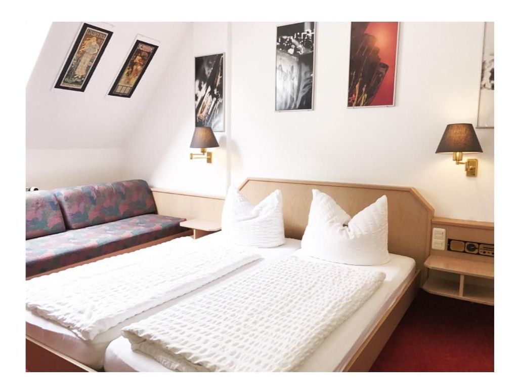 Hotel-Landgasthof Grüner Baum - Dittigheim